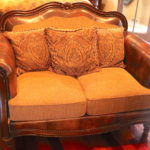 Leather Style Sette With Cushions And Pillows
