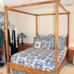 Henredon Queen Size Asian Style Canopy Bed With Floral Bedding And Mattress