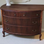 Mahogany Wood Dresser With 4 Drawers And Mirror With Decorative Trim