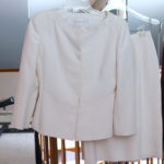 Bergdorf Goodman Cotton And Silk Skirt Suit With Floral Collar Size 4