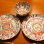 3 PC HANDPAINTED PORCELAIN CHINESE ROSE MEDALLION ASIAN PLATES AND BOWL