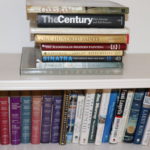 ASST COFFEE TABLE BOOKS AND NOVELS INCLUDE ANNIE LIEBOWITZ, HIBEL, SINATRA, THE CENTURY