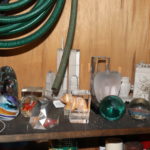Lot of assorted decor items