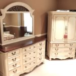 Thomasville Impressions Country Style Bedroom Set With Dark Wood Finished Tops