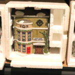 Hand Painted Porcelain Dept 56 Heritage Village Collection 3 Dickens Village Series